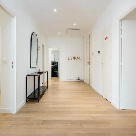 Spacieux - Le Haussmann Appartement
